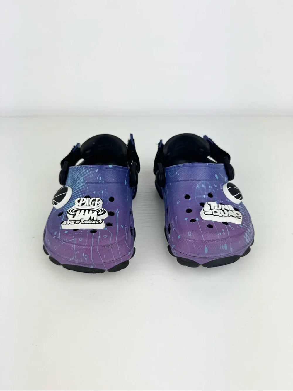 CROCS X Space Jam 2 Toddler Size 6C Clogs with Charms